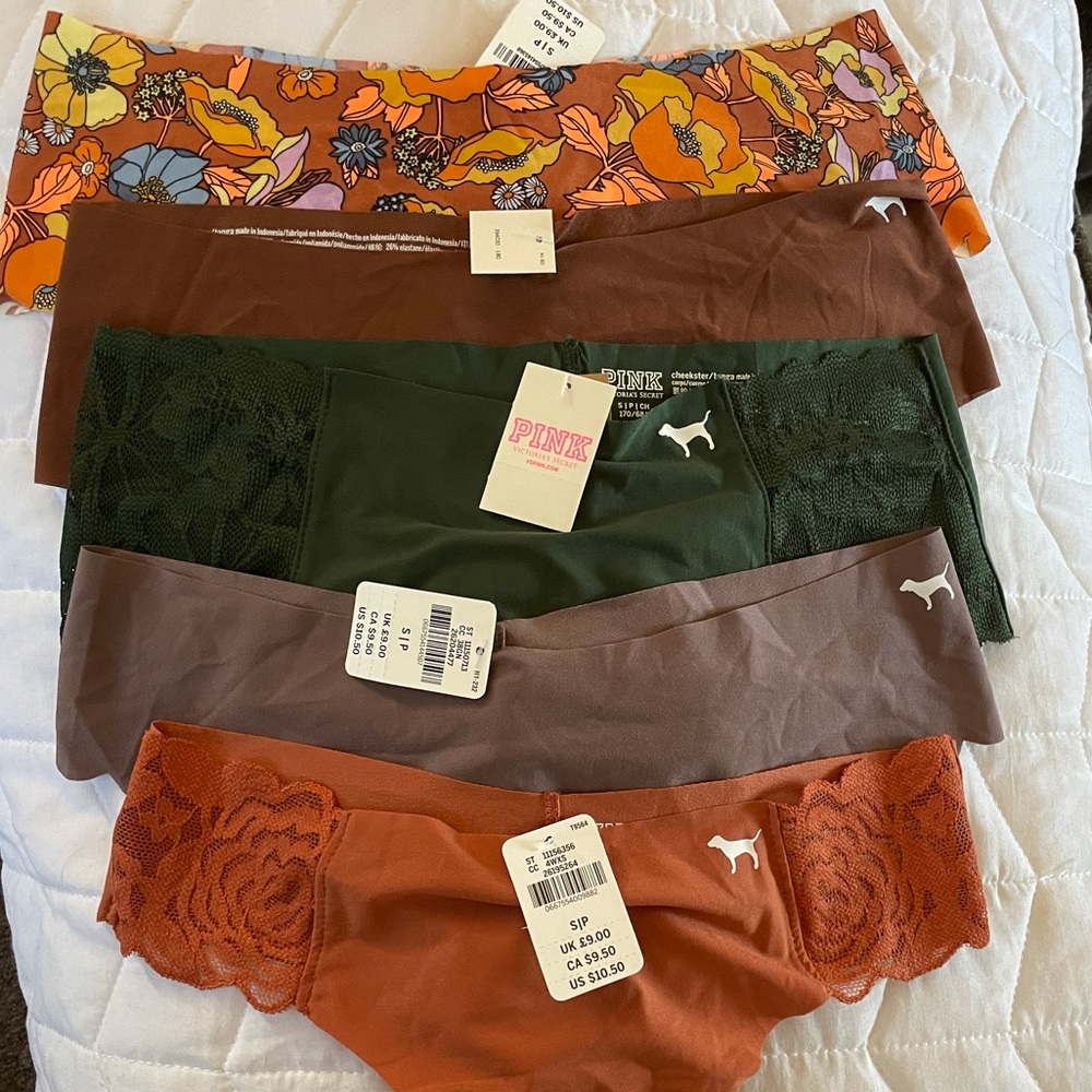 NWT pack of 5 Victoria secret underwear